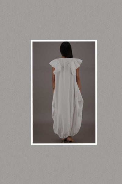 Breezy Long Bubble Dress (White- One Size)